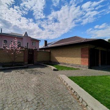 Продаж котеджу на АВТОКРАЗІВСЬКОМУ!