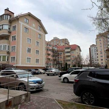 2  к. квартира  ЖК Петрівський квартал з видом на фонтани! ЖК Петрівський квартал