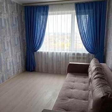 Воскресенка. Затишна 1-кімнатна квартира з видом на озеро, вул. Радужна