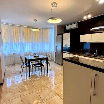 Пропоную в оренду простору  2-х кімнатну. А.Ахматовой 48