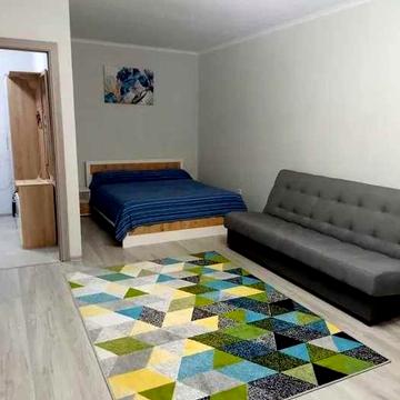 (1 кімнатна кварт, вільна 9000 за все)