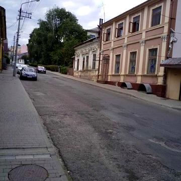 Продаж двоповерхового будинку в центрі міста