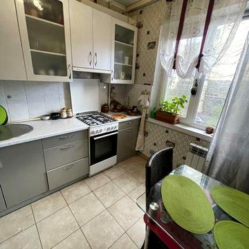 Продаж Теремки-2, вул. Дмитра Луценка, 5 приємна 3 к.кв.