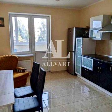 Продаж 1-кім. квартири з ремонтом метро Житомирська, вул. Кирила Розумовського