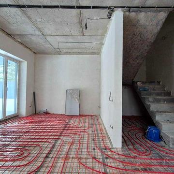 Якісний будинок 120 м² на 6 сотках — керамоблок, газ на ділянці, центральна вода та стан під чистову обробку!