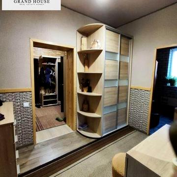 Продам добротну садибу на Великій Балкі.