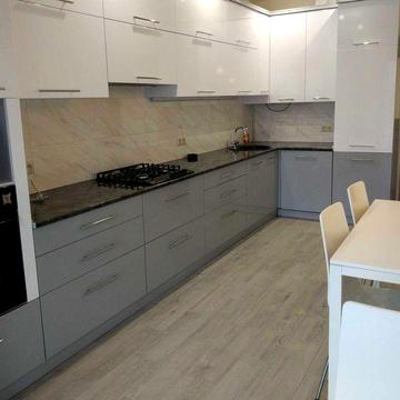 Здам 1 квартиру в новобудові  в центрі на любий термін оренди