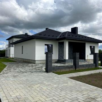 Продаж Американки Рованці ( Покровська 11) можливе розтермінування