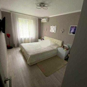 Продаж 3-х кімнатної квартири Єфремова Уборевича Святошинский