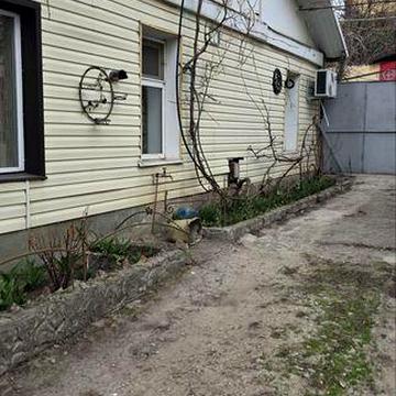 Продаж частини будинку біля центру міста