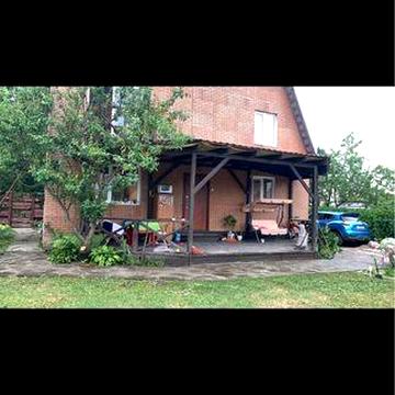 БУДИНОК В ХОТЯНІВЦІ