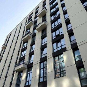 Здана трикімнана квартира 86.8м2 біля парку та озера, газ