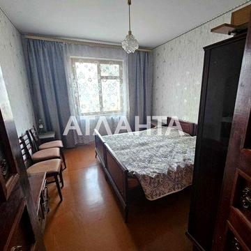 Продам 2-х комнатную квартиру на 3 этаже, дом с газом.