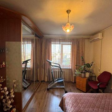 Продам 2к квартиру ,лівий берег