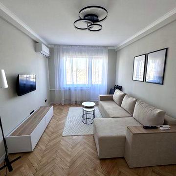 2к Дашкевича 15А, цегляний будинок, газ, новий ремонт