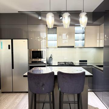 Практична вул., 3