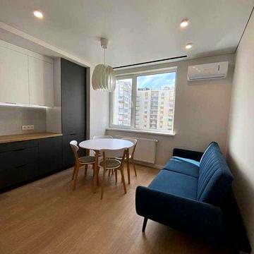 Продаж Квартира біля парку Центр 1 кім. /озеро/парк/Нац.Гвардії