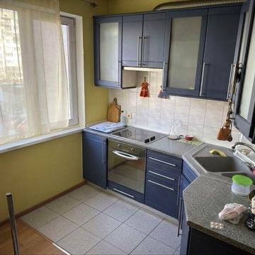 Продається 3 кімнатна квартира по пр.Червоної калини 59