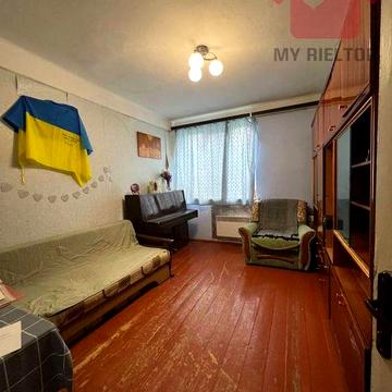 Прлодаж трикімнатної квартири пл.Петефі