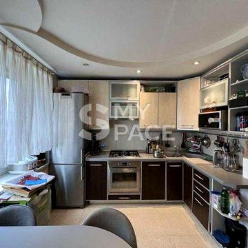 Терміново!Продаж 2к 52 м2 з ремонтом вул. Антонова 7  Соломянка, Севастопольська площа, Повітряних Сил, Лобановського,Чоколівка Липківського