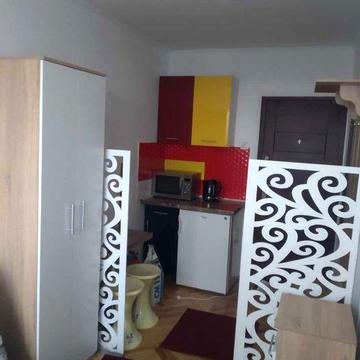 Оренда квартири студії в сімейному гуртожитку. Вільна