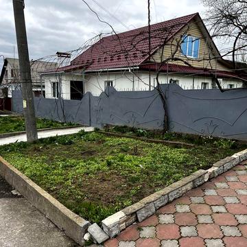 Сдам в оренду пол дома.