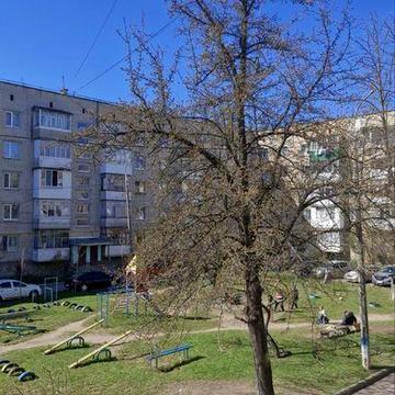 Продаж двокімнатної квартири на Ближньому замості