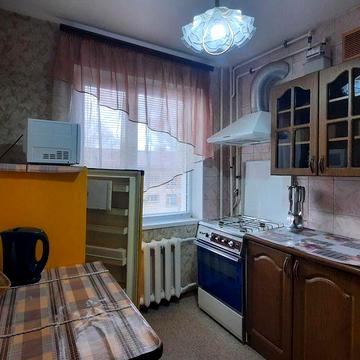 Здам 1 кімнатну квартиру Половки 30м 3/5пан ремонт меблі техніка