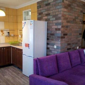 Продаю 1 кім квартиру Смазочні ( Космонавтів ) 3/5, цегла, ремонт