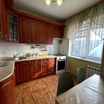 Продам 2-кімнатну квартиру по бул.Незалежності, 15, можна держ.програми