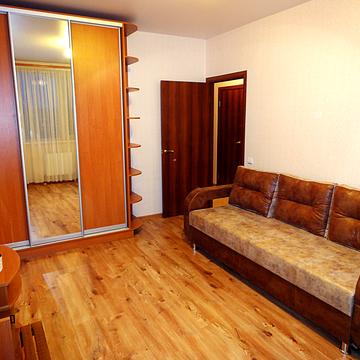 Європейська вул., 1