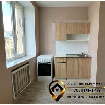 Продаається  1 кім. квартира  в рійоні ЖД вокзалу. Можно по програмам.