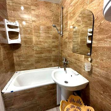 1-кімнатна довгострокого власник р-н парку Жовтневий