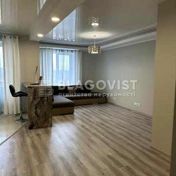 Валерія Лобановського вул., 29