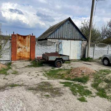 Сдам в долгосрочную аренду домик у реки