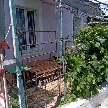 Продається частина будинку зі зручностями, початок вул.Уріцького