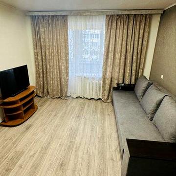 Здам 1-кімнатну квартиру з косметичним ремонтом по вул Гоголя 458.