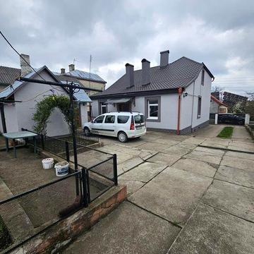 Продаж Будинку центр Чернівці