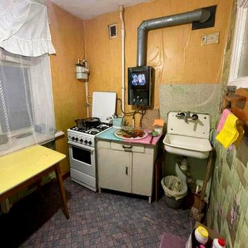 Зигіна Соборності 60 біля зупинки вільна