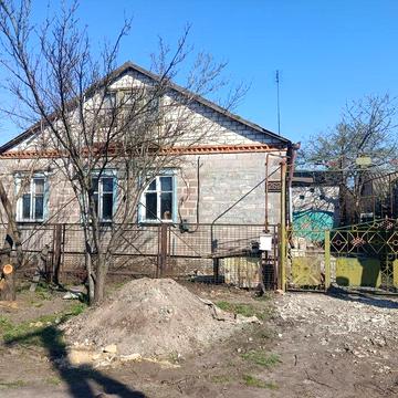 Продам дім зі зручностями