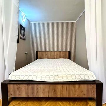 Миколи Бажана просп., 7-Г