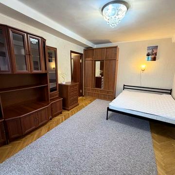 Оренда 1 к квартири Севастопольська площа