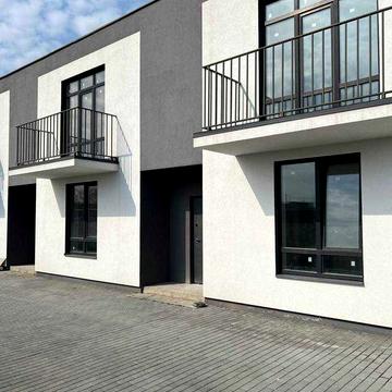 Чудовий таунхаус в мальовничий Блиставиці