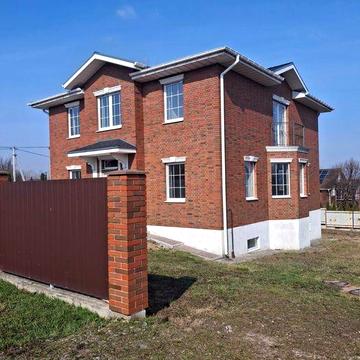 Будинок 200м2+100м2 цокольний поверх/Бобриця/Ділянка 10 соток