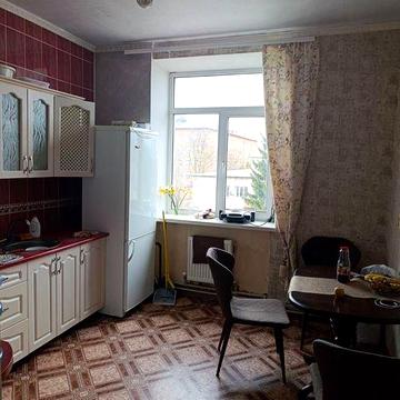 Продам 3 кімнатну квартиру з а/о. Центр.