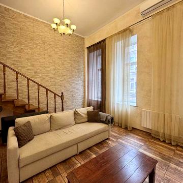 Завжди є світло! Оренда 2-кімнатної квартири на Золотих Воротах. Б.Хмельницкого 25