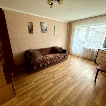 Здається 2 кімнатна квартира вул.Гайдамацька