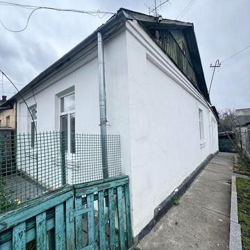 Продаж частини будинку центр