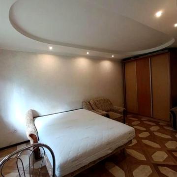 Сдам хорошую 1к ул. Космонавтов/Ген Петрова/парк Горького!