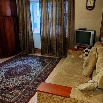 Квартира 1-кімнатна центр, Пенсійний фонд , від власника.